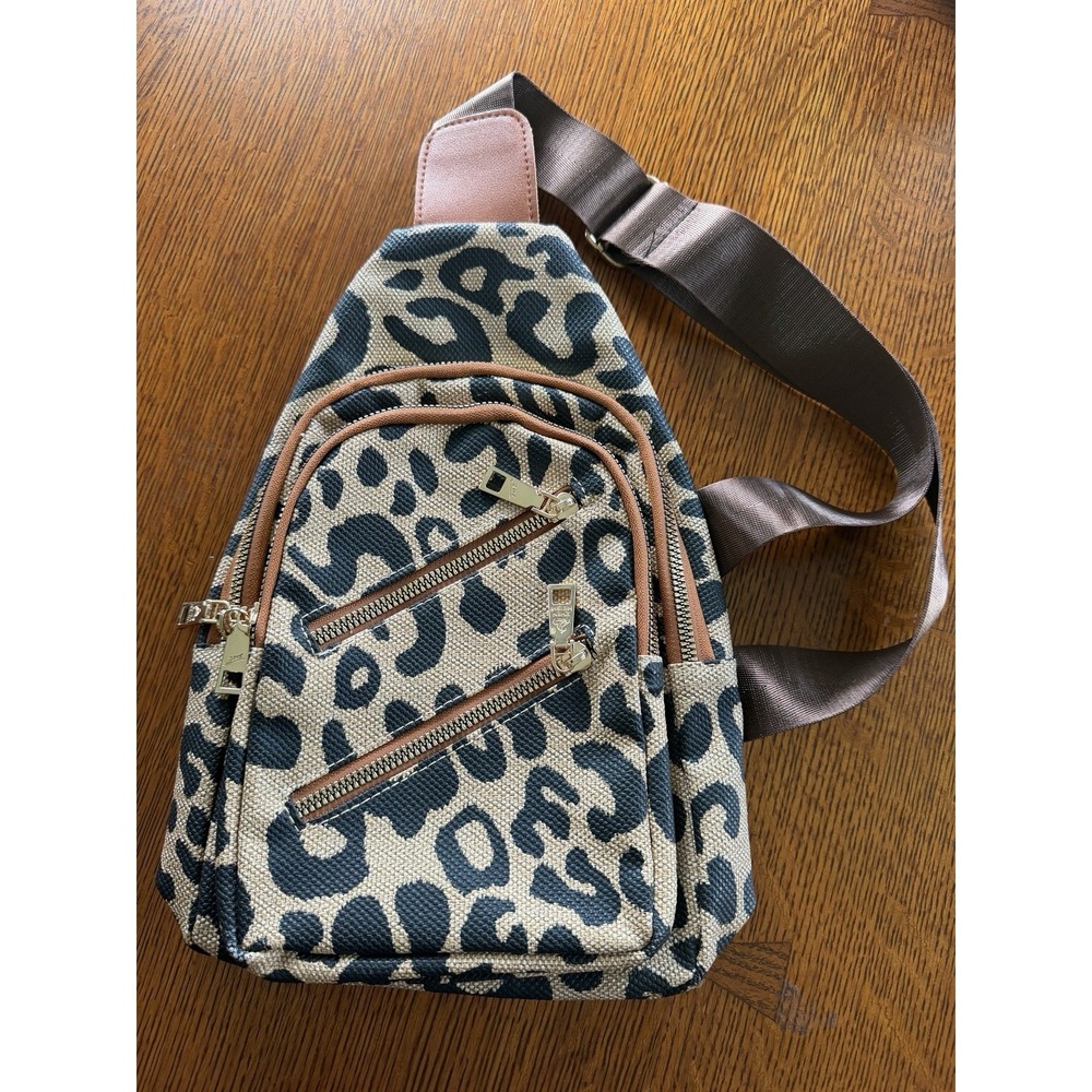 Zhen Meishi Women's Leopard Print Water Repellent Canvas Crossbody Bag NWOT NEW